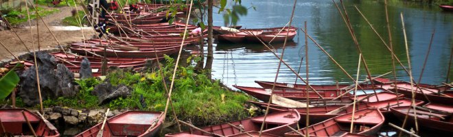 Hoa Lu e Tam Coc no interior do Vietnã Hoa Lu e Tam Coc no interior do Vietnã